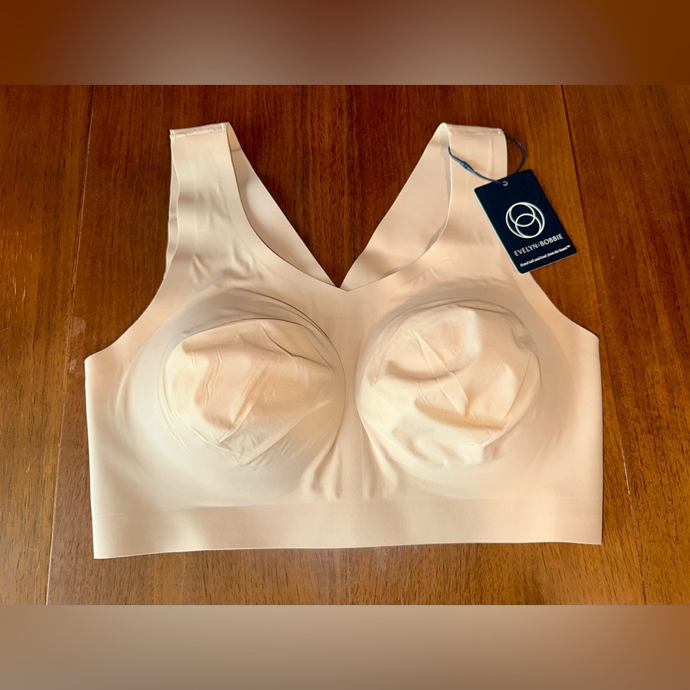 Medium Evelyn & Bobbie Defy Bra